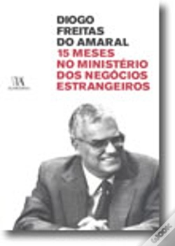 Capa do artigo 15 Meses no Ministério dos Negócios Estrangeiros