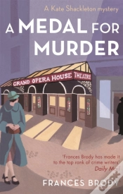 Capa do artigo A Medal For Murder