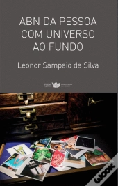 Abn da Pessoa com Universo ao Fundo