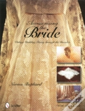 Capa do artigo Accessorizing The Bride