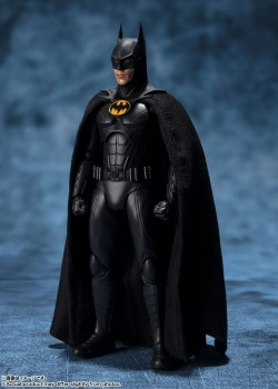 Capa do artigo Action-Figure S.H. Figuarts The Flash Batman 15 cm