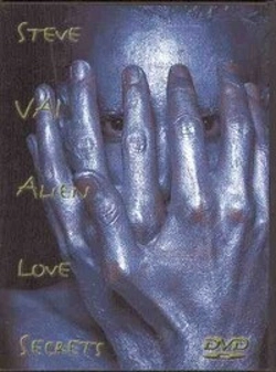 Capa do artigo Alien Love Secrets - DVD/BluRay