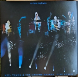Capa do artigo As Time Explodes - Vinil
