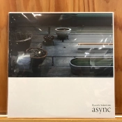 Capa do artigo Async - Vinil