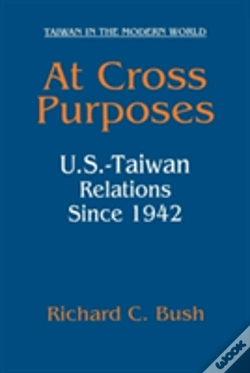 Capa do artigo At Cross Purposes