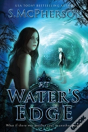 Capa do artigo At Water