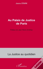 Au Palais De Justice De Paris