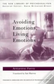 Capa do artigo Avoiding Emotions, Living Emotions