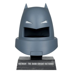 Capa do artigo Batman DC Direct Mini Replica 1/3 Armoured Batman Cowl Dark Knight Returns