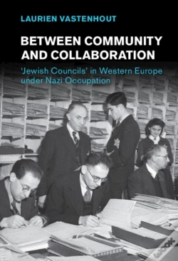 Capa do artigo Between Community And Collaboration