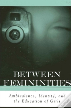 Capa do artigo Between Femininities
