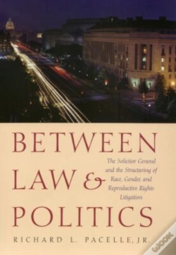 Capa do artigo Between Law And Politics