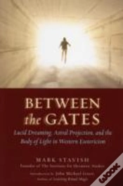 Capa do artigo Between The Gates