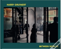 Capa do artigo Between Worlds