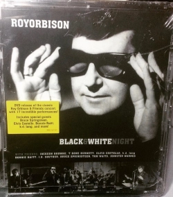 Capa do artigo Black & White Night - DVD/BluRay