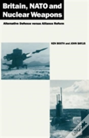 Capa do artigo Britain, N.A.T.O. And Nuclear Weapons