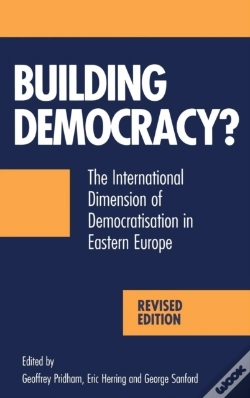Capa do artigo Building Democracy?