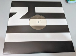Capa do artigo Came For The Low - Vinil