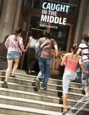 Capa do artigo Caught In The Middle