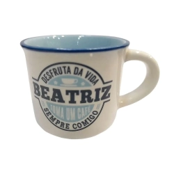 Capa do artigo Coffee Cup with the Name Beatriz