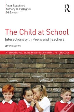 Capa do artigo Child At School