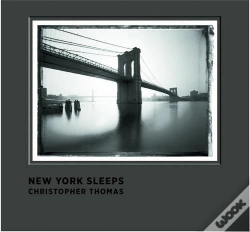 Capa do artigo Christopher Thomas New York Sleeps (New Ed) /Anglais