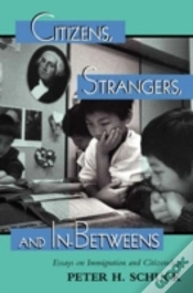 Capa do artigo Citizens, Strangers, And In-Betweens