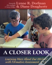 Capa do artigo Closer Look