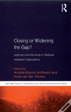 Capa do artigo Closing Or Widening The Gap?