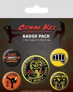 Capa do artigo Cobra Kai - No Mercy Badge Pack