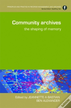 Capa do artigo Community Archives