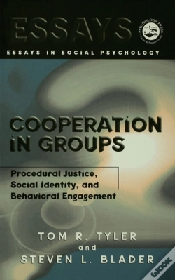 Capa do artigo Cooperation In Groups