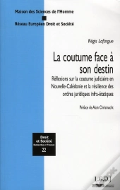 Coutume Face A Son Destin.