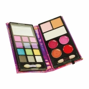 Capa do artigo Crazy Chic Wallet Make Up Heart Clementoni 18900
