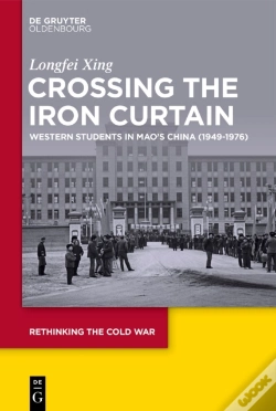 Capa do artigo Crossing The Iron Curtain