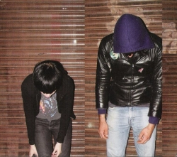 Capa do artigo Crystal Castles - CD