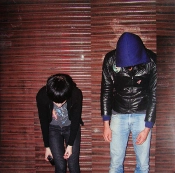 Capa do artigo Crystal Castles - Vinil