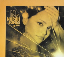 Capa do artigo Day Breaks - CD