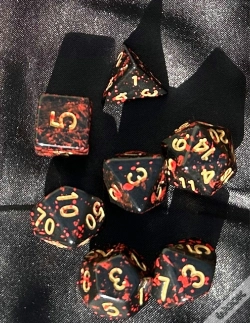 Capa do artigo Dcc Rpg Dice: Bloody Kith Horde