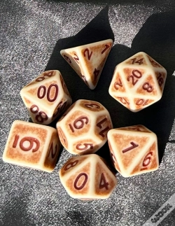 Capa do artigo Dcc Rpg Dice: Wyrdling Sunbleached Bone