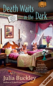 Capa do artigo Death Waits In The Dark