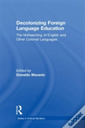 Capa do artigo Decolonizing Foreign Language Education