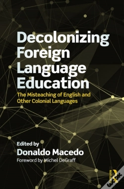 Capa do artigo Decolonizing Foreign Language Education