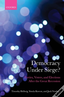 Capa do artigo Democracy Under Siege?