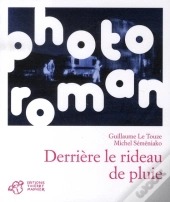 Derrière Le Rideau De Pluie
