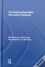 Capa do artigo Developing Equitable Education Systems