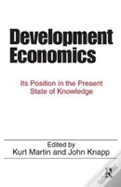Capa do artigo Development Economics
