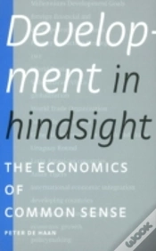 Capa do artigo Development In Hindsight