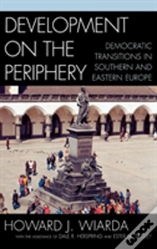 Capa do artigo Development On The Periphery