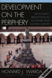 Capa do artigo Development On The Periphery
